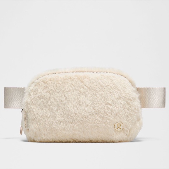 lululemon athletica Handbags - 🆕 LULULEMON Everywhere Belt Bag Plush Fleece *Rhinestone Logo! NEW Ivory/Gold